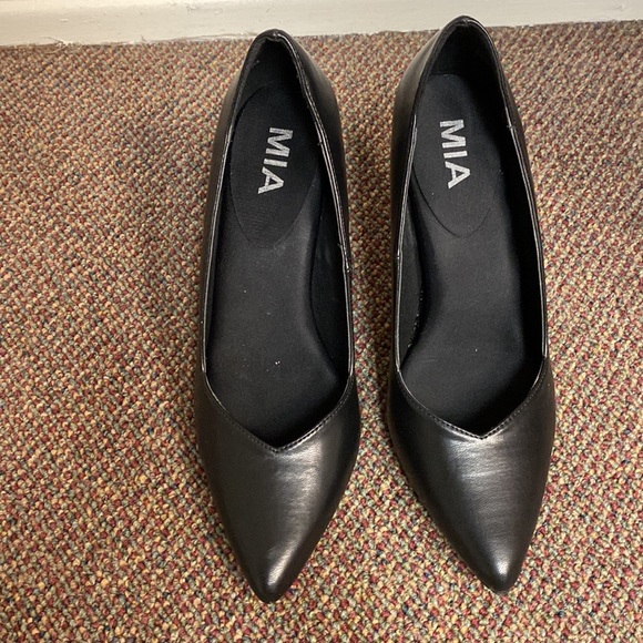 EUC MIA black heels - Picture 2 of 6